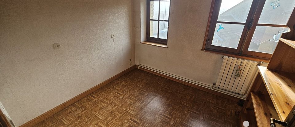 House 7 rooms of 143 m² in Mont-Saint-Père (02400)