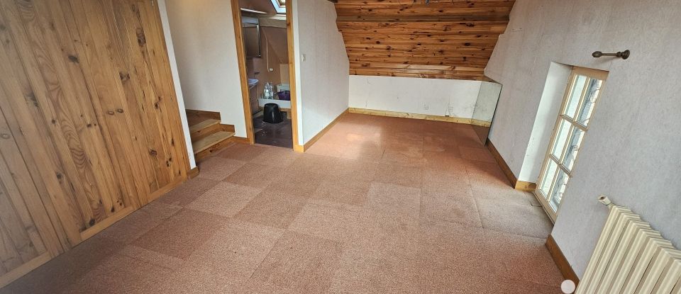House 7 rooms of 143 m² in Mont-Saint-Père (02400)