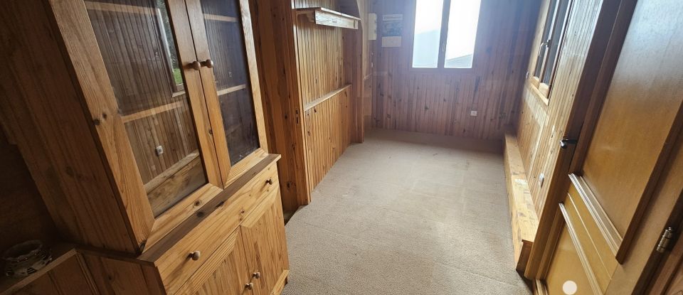 House 7 rooms of 143 m² in Mont-Saint-Père (02400)