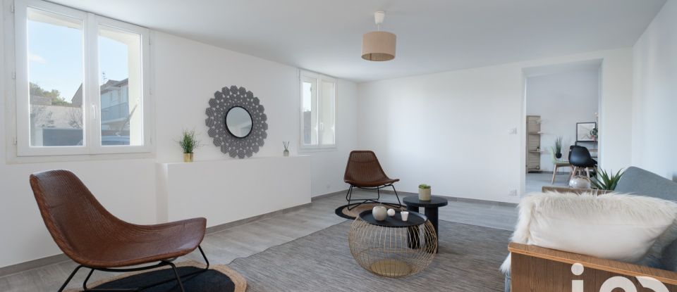 Maison de village 7 pièces de 162 m² à Manduel (30129)