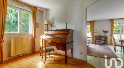 Apartment 5 rooms of 114 m² in Charbonnières-les-Bains (69260)