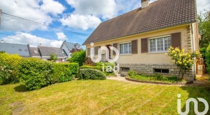 Maison traditionnelle 6 pièces de 127 m² à Rosny-sur-Seine (78710)
