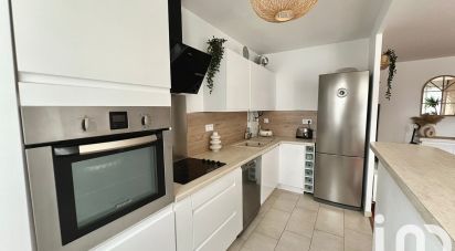 Apartment 3 rooms of 67 m² in Maurepas (78310)