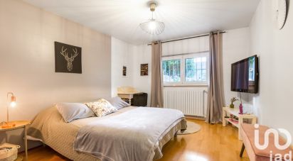 Maison traditionnelle 9 pièces de 202 m² à Ormesson-sur-Marne (94490)