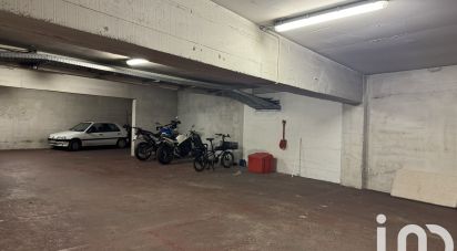 Parking of 10 m² in Paris (75012)