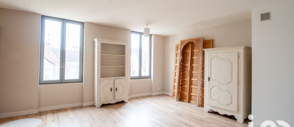 Apartment 6 rooms of 166 m² in Beynes (78650)