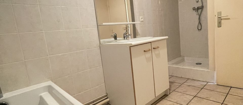 Apartment 3 rooms of 80 m² in Clermont-Ferrand (63100)