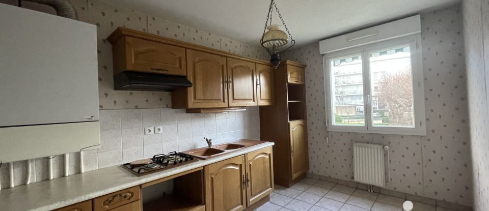 Apartment 3 rooms of 80 m² in Clermont-Ferrand (63100)