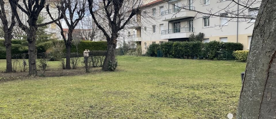 Apartment 3 rooms of 80 m² in Clermont-Ferrand (63100)