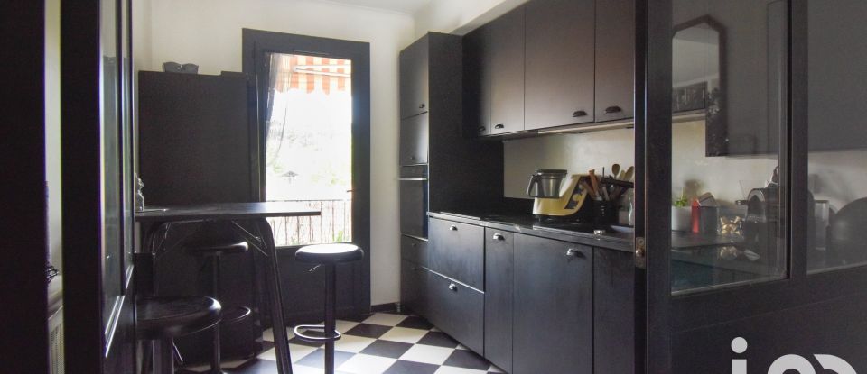 Apartment 4 rooms of 77 m² in Cassis (13260)