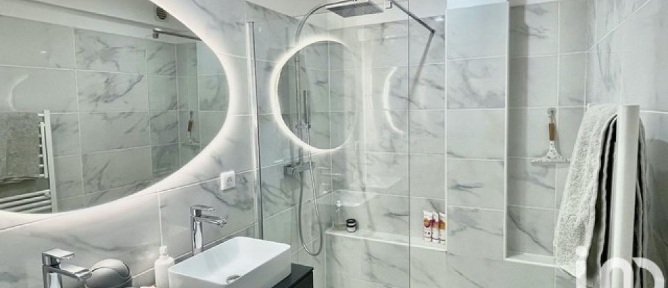 Apartment 4 rooms of 77 m² in Cassis (13260)