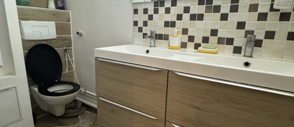 Appartement 4 pièces de 80 m² à Saint-Pierre-des-Corps (37700)