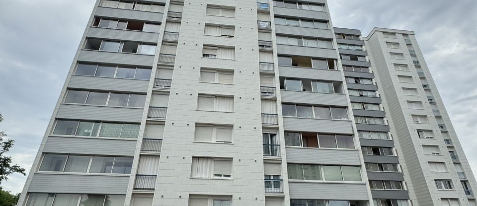 Appartement 4 pièces de 80 m² à Saint-Pierre-des-Corps (37700)
