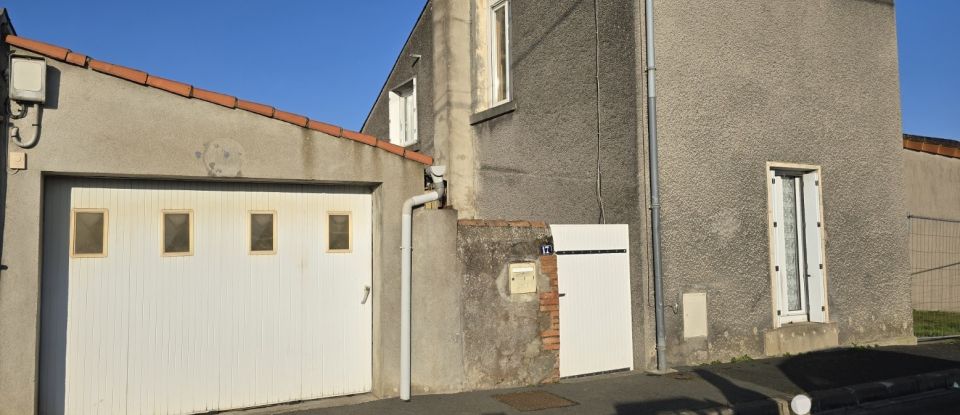 Townhouse 4 rooms of 72 m² in Thouars (79100)