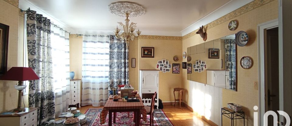 Mansion 5 rooms of 162 m² in La Couronne (16400)