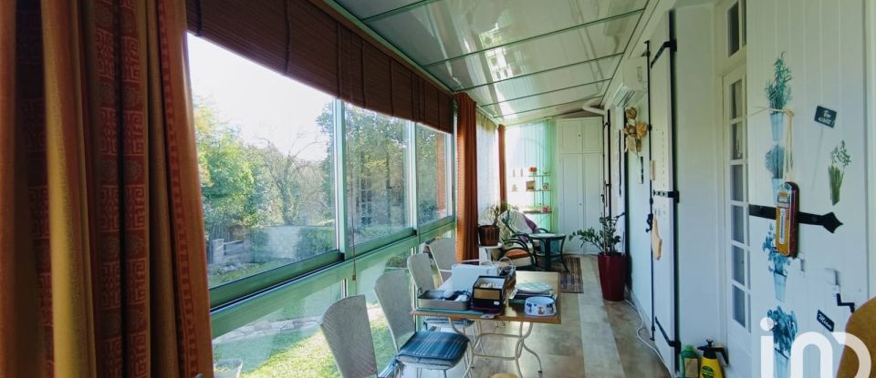 Mansion 5 rooms of 162 m² in La Couronne (16400)