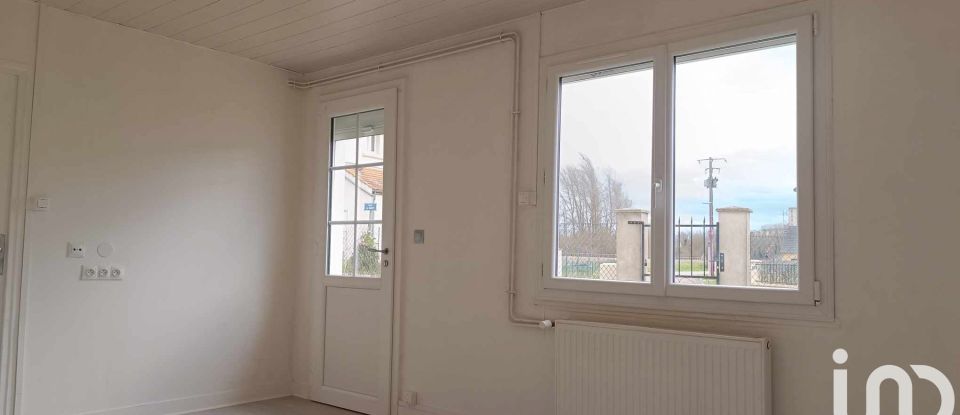 Maison 3 pièces de 54 m² à Bonnard (89400)