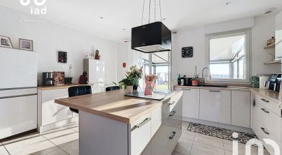 Traditional house 5 rooms of 90 m² in Outarville (45480)