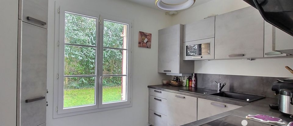 House 4 rooms of 84 m² in Marolles-en-Hurepoix (91630)