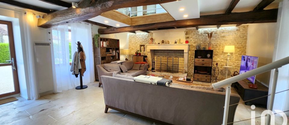 Country home 7 rooms of 200 m² in Doix lès Fontaines (85200)