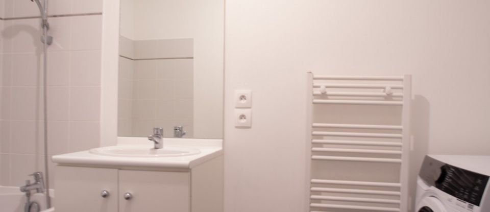 Apartment 4 rooms of 81 m² in Fontenay-sous-Bois (94120)