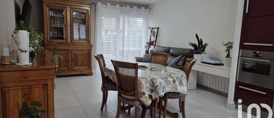 Maison 4 pièces de 77 m² à Carpiquet (14650)