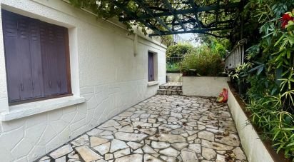 Traditional house 8 rooms of 135 m² in Le Kremlin-Bicêtre (94270)