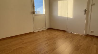 Apartment 4 rooms of 80 m² in Laon (02000)