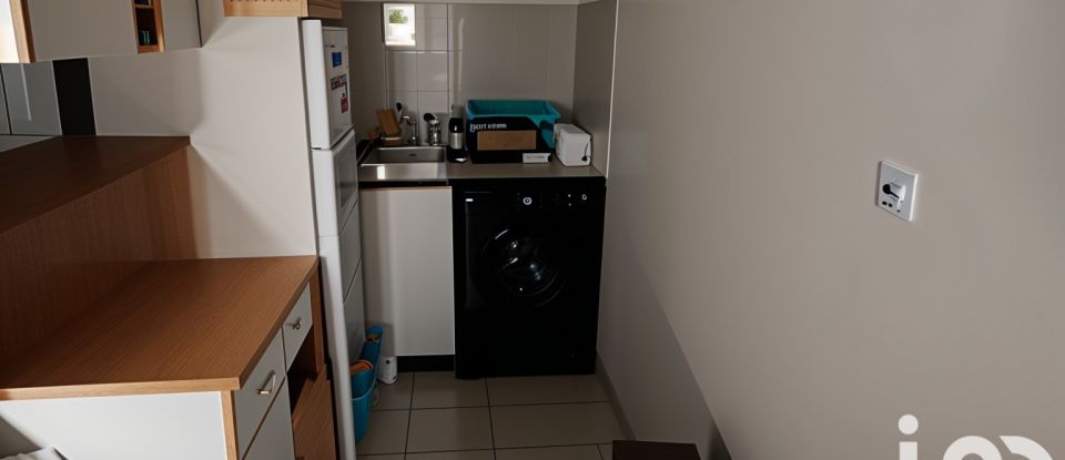 Apartment 1 room of 29 m² in Sainte-Geneviève-des-Bois (91700)