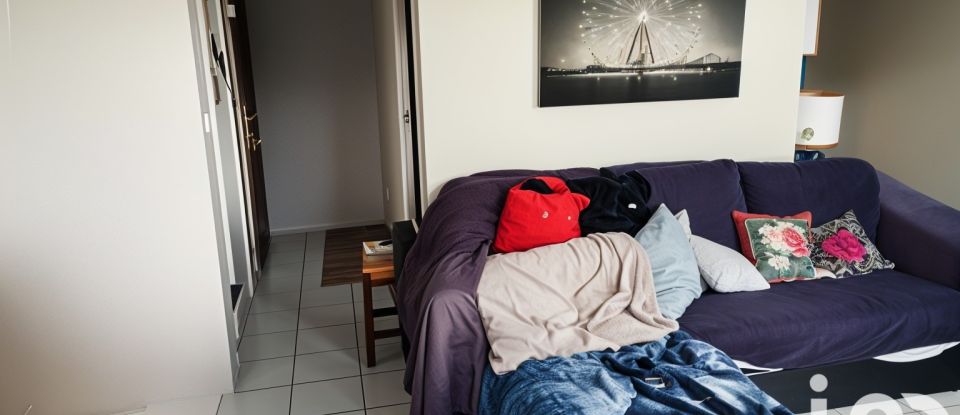 Apartment 1 room of 29 m² in Sainte-Geneviève-des-Bois (91700)