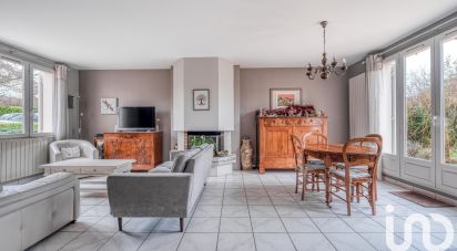 House 8 rooms of 141 m² in Verneuil-sur-Seine (78480)