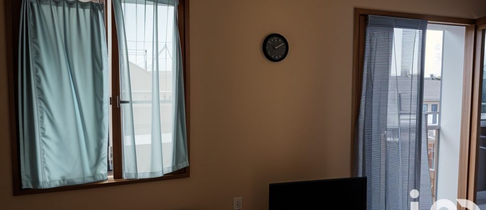Apartment 1 room of 29 m² in Sainte-Geneviève-des-Bois (91700)
