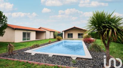 Maison traditionnelle 8 pièces de 206 m² à Giroussens (81500)