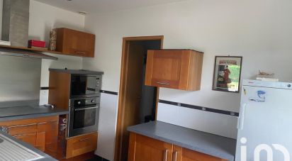 Maison traditionnelle 8 pièces de 206 m² à Giroussens (81500)