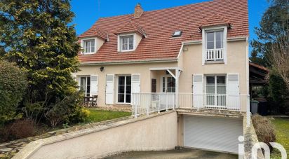 Maison traditionnelle 9 pièces de 200 m² à Taverny (95150)