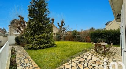 Maison traditionnelle 9 pièces de 200 m² à Taverny (95150)