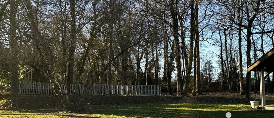 Maison traditionnelle 5 pièces de 193 m² à Orignolles (17210)