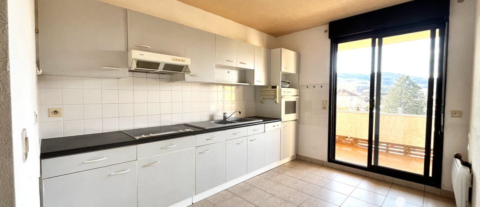 Apartment 3 rooms of 71 m² in Saint-Céré (46400)