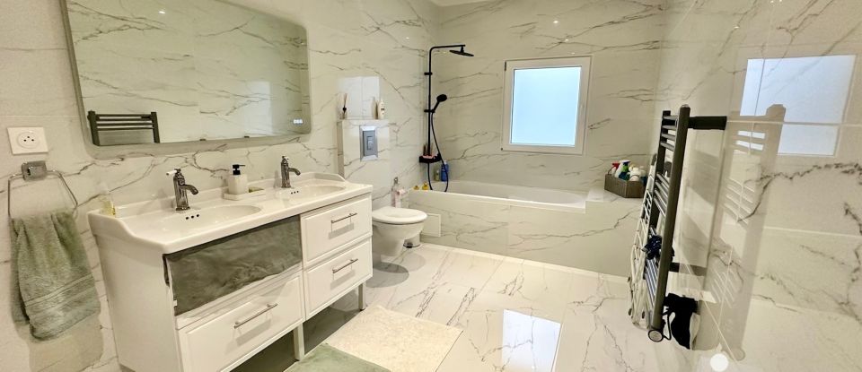 Maison 4 pièces de 130 m² à Le Meux (60880)