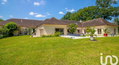 Mansion 12 rooms of 420 m² in Favrieux (78200)
