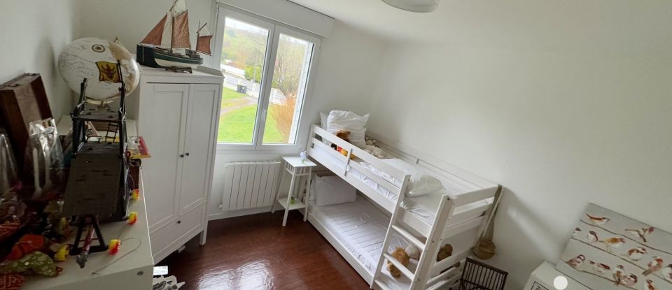Maison traditionnelle 6 pièces de 100 m² à Port-en-Bessin-Huppain (14520)