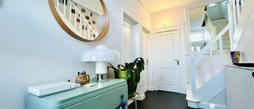 Maison 7 pièces de 166 m² à Saint-Pierre-des-Corps (37700)