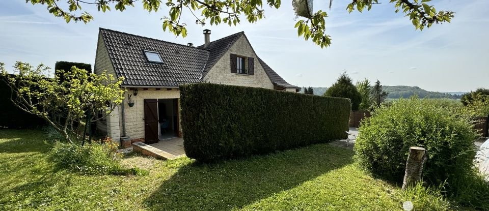 Traditional house 10 rooms of 227 m² in Bailleval (60140)