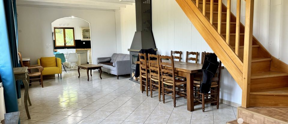 Traditional house 10 rooms of 227 m² in Bailleval (60140)