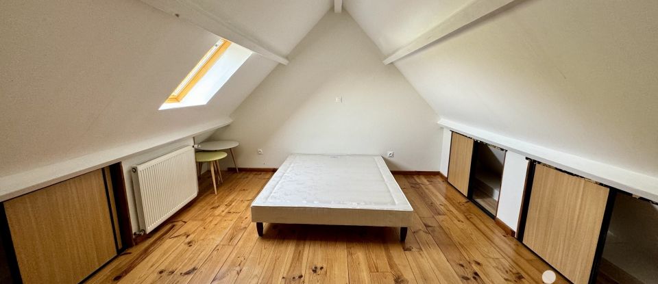 Traditional house 10 rooms of 227 m² in Bailleval (60140)