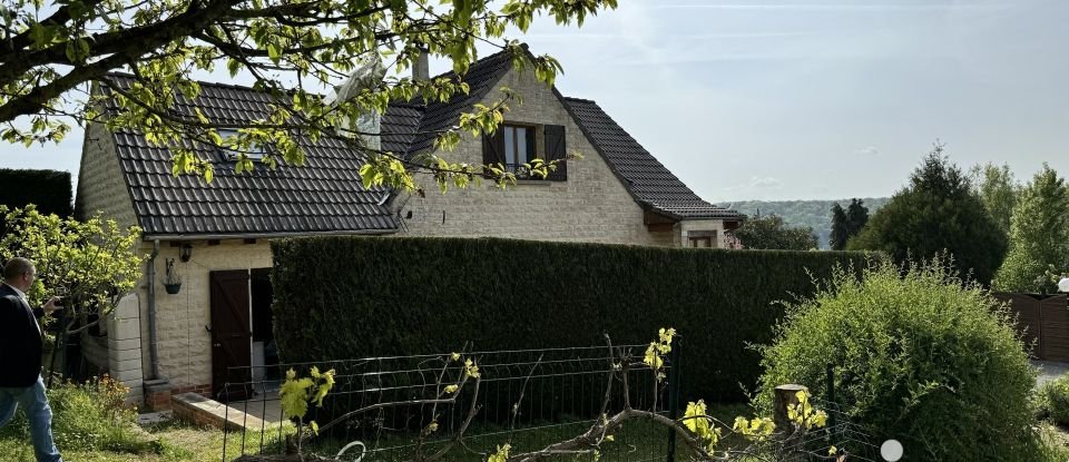 Traditional house 10 rooms of 227 m² in Bailleval (60140)
