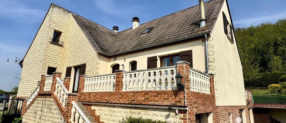 Traditional house 10 rooms of 227 m² in Bailleval (60140)