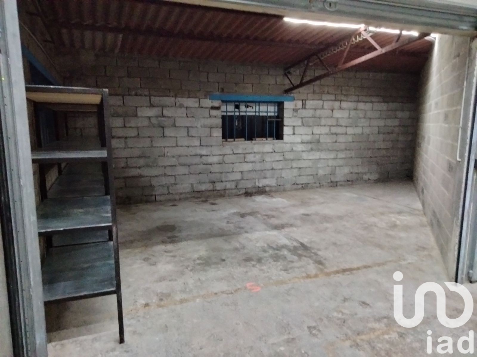 Parking/garage/box Beaucaire 322 1563858