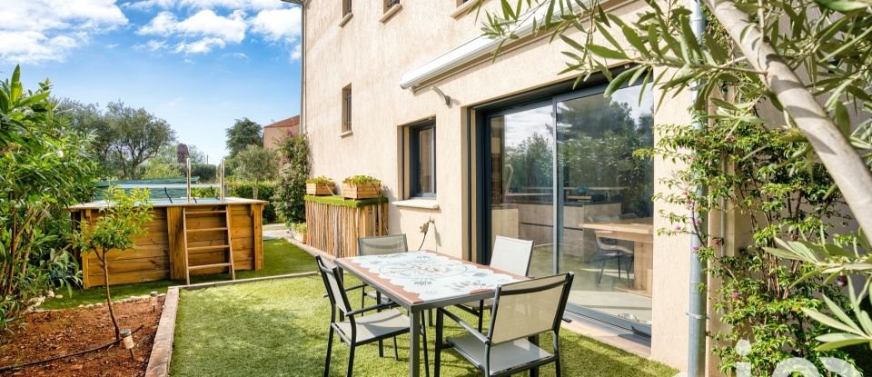 Traditional house 6 rooms of 139 m² in Bandol (83150)