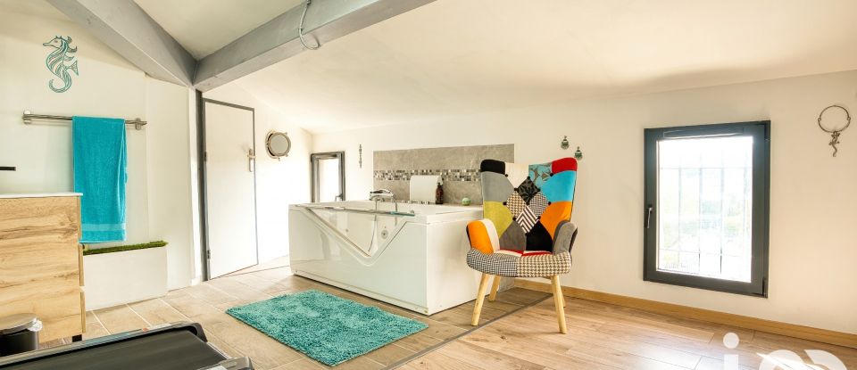 Traditional house 6 rooms of 139 m² in Bandol (83150)